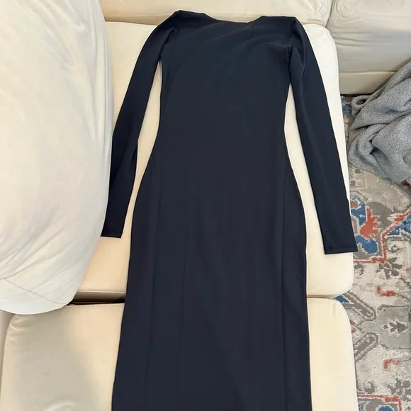 Aritzia Contour Crew Longsleeve Maxi Dress - Picture 3 of 3
